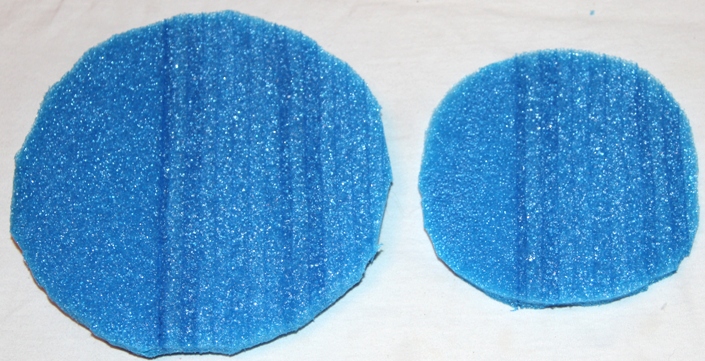 В подарок всем мастерицам сайта – идейка! Удобная, практичная, безопасная игольница – мастерим быстро. МК