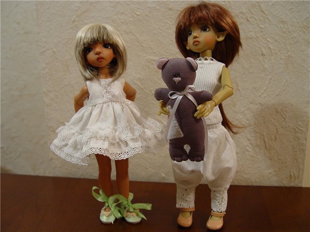 Девочки примеряют обновки! Куклы от Kaye Wiggs (фото 4)