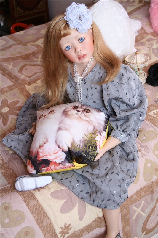 Чёрное или белое? Милли от Christine Orange