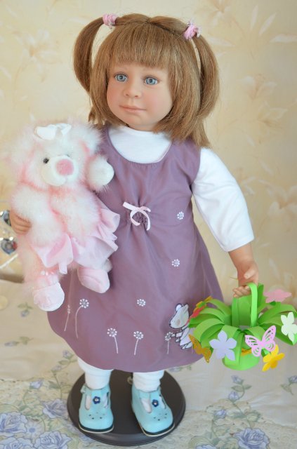 Такую вы точно не встречали, кукла Нели от Hiltrud Schwing