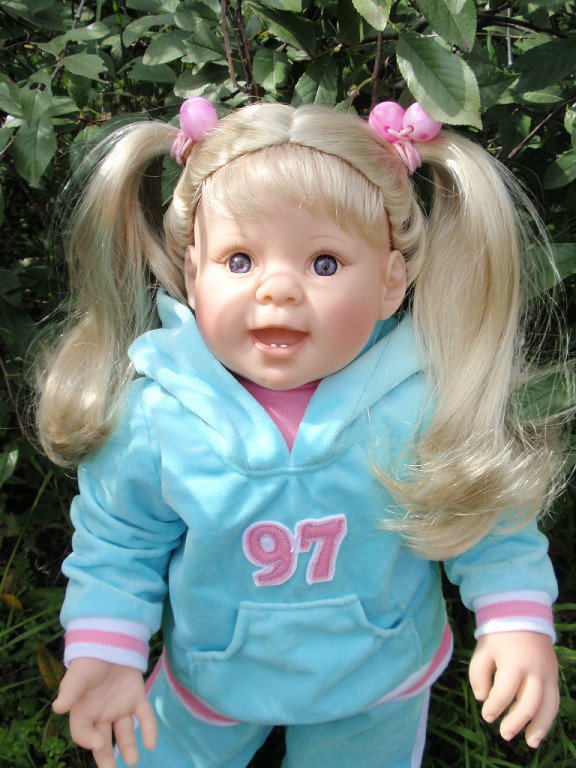 Растет в поле ягодка-малинка, а у нас живет Полинка))) Переодеваемся снова))) (фото 4)