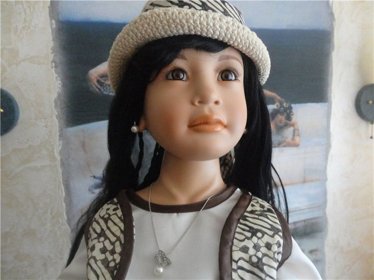 Хочу вам представить моих коллекционных кукол, которые живут в моем доме