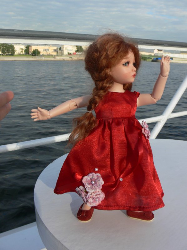 Виррушка. Прогулка по Неве часть 2. Девочка Bono iplehouse