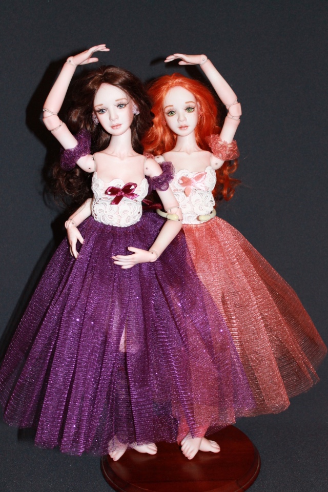 Две шарнирные куклы-танцовщицы Вайолет и Алисия, есть фото 18+