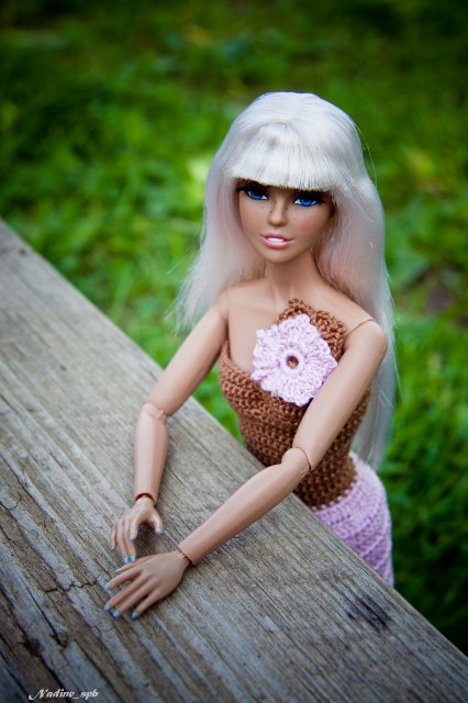 Я вам лета каплю подарю. The Dynamite Girls, Integrity Toys