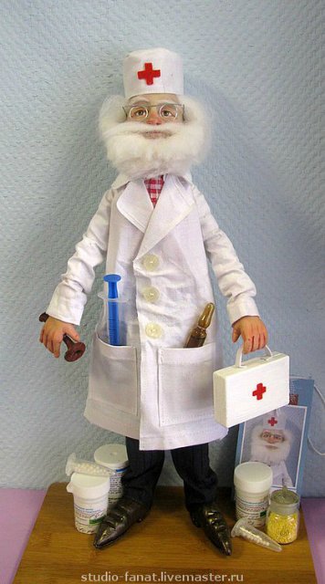 На каждого Бармалея свой Айболит или Куклы Гиппократа. От старинных диагностических кукол до современных медицинских