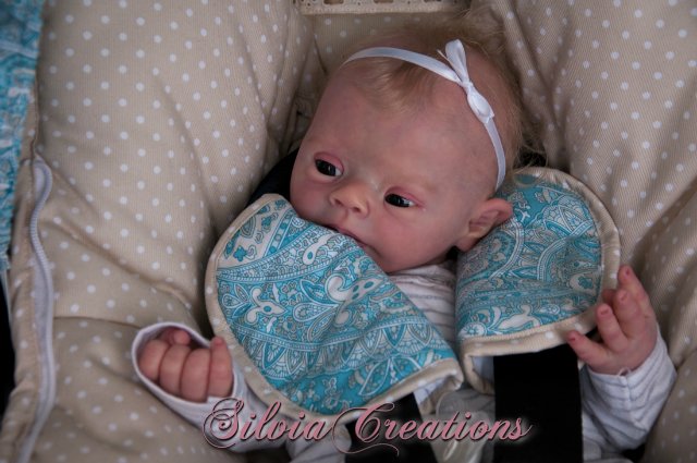 Молд с синдромом дауна PEBBLES в исполнении SILVIACREATIONS