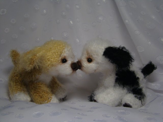 Кучка позитива, игрушки вязанные крючком (фото 10)