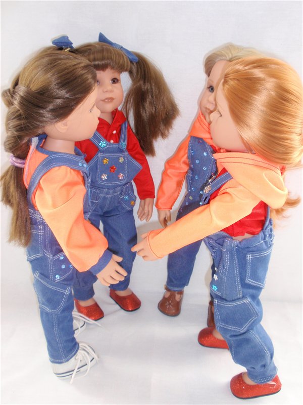 И мы и мы хотим поздравить наших мам, бабушек, тетушек, сестер и всех-всех женщин с самым женским Днем 8 Марта