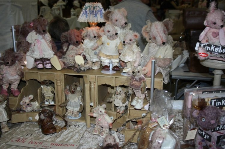 Выставка кукол, мишек тедди, кукольных домиков и миниатюры в Нидерландах. Продолжение