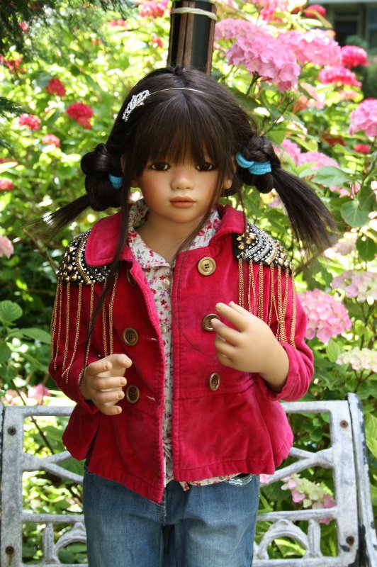 Солнечный денек в саду. Часть третья - Лилит и Анна Лу