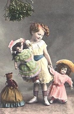 Старый фотоальбом. Девочки и куклы - продолжение