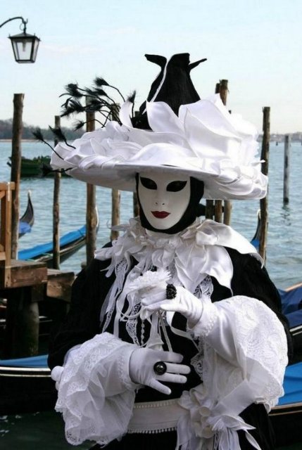 Ах, карнавал или Маска, я тебя знаю