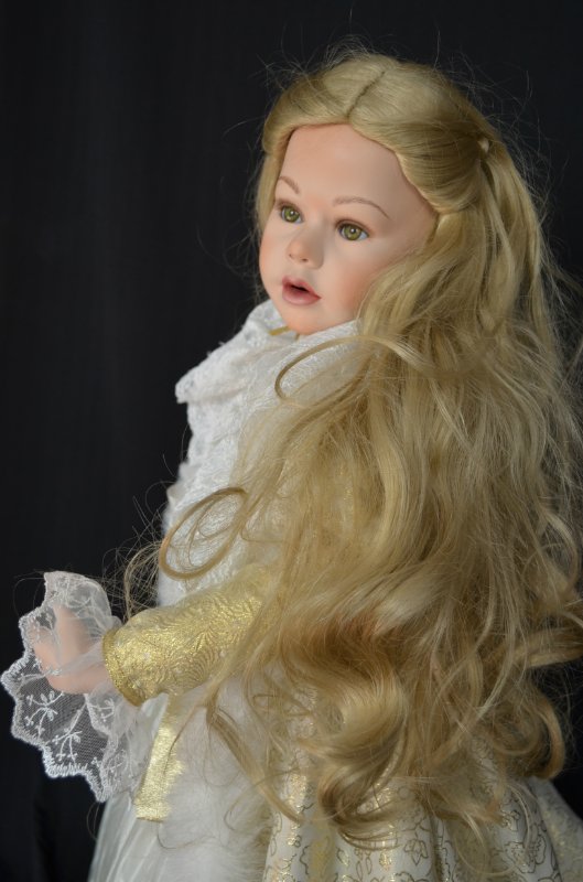 Очаровательная сказочная фарфоровая волшебница