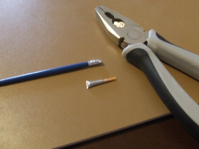 Мастер-класс "Создание принадлежностей для художника. Масштаб 1:12"