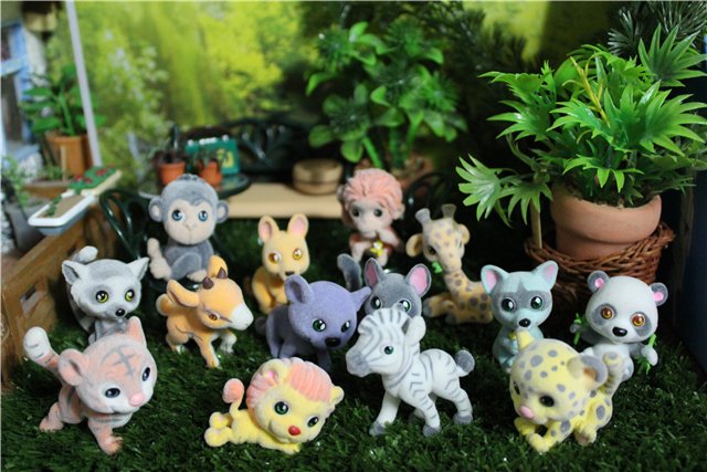 Коллекция флоковых игрушек