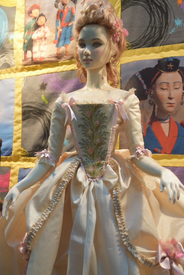 VII Московская международная выставка "Искусство Куклы". Портреты кукольной души или незримый диалог