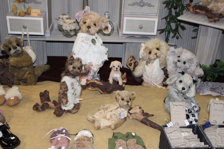 Все на выставку! Продолжение: Куклы и мишки