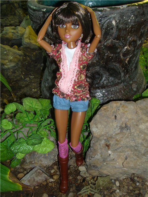 кукла Мокси, Аленка