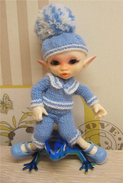 Матросская шапка, веревка в руке