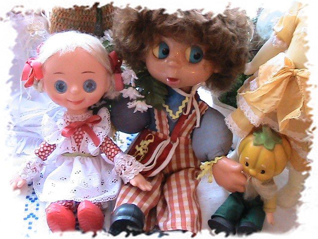 Куклы. Просто куклы и Мишка всех поздравляют с 2014 новым ГОДОМ