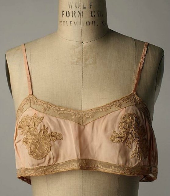 Женщины похожи на людей и живут рядом с ними или Слаще жизни и горше смерти. Предпраздничная болталка