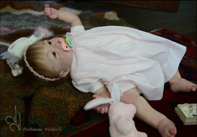 Прототип солнечная детка "Jenny" скульптор Alicia Toner