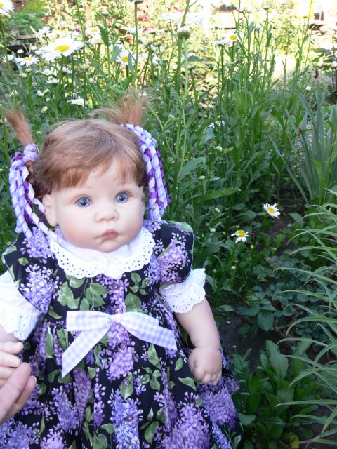 Как мы с Тиффани гуляли у мамы. Lee Middleton doll (фото 3)