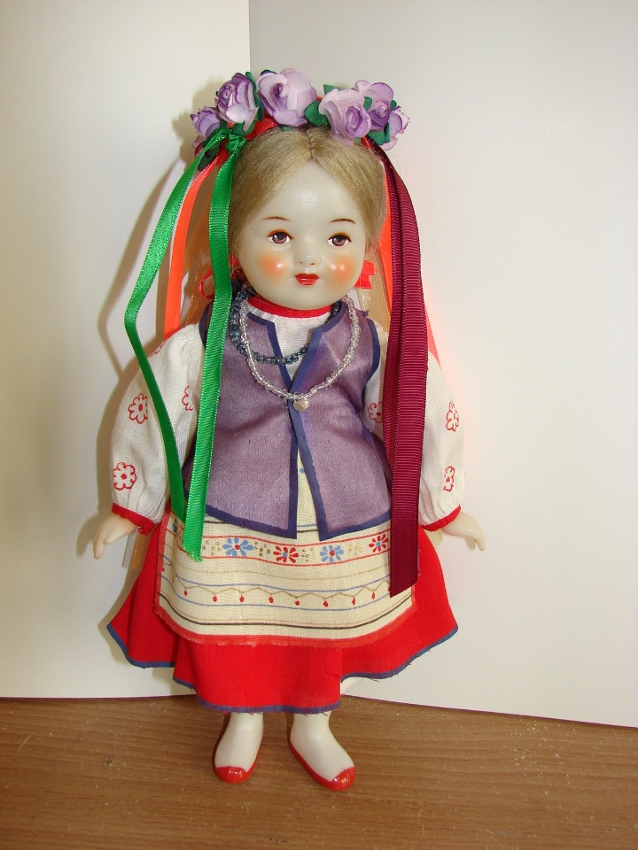 Куклы из далекого СССР .Кукла фабрики Ленигрушка + 4 неопознанных объекта