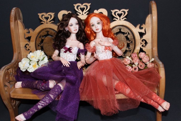 Две шарнирные куклы-танцовщицы Вайолет и Алисия, есть фото 18+ (фото 6)