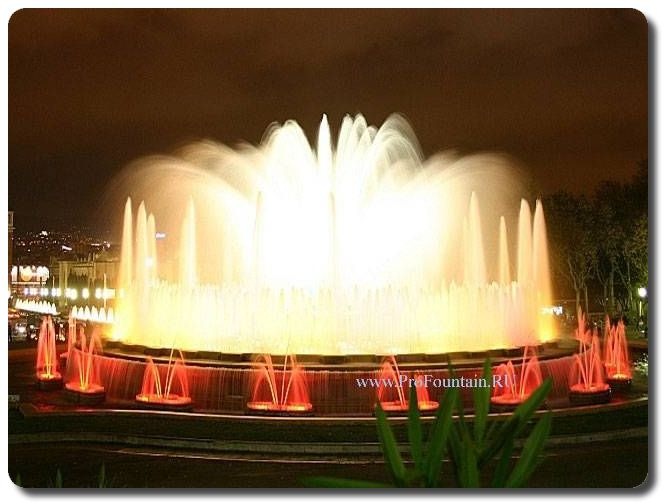 Шоу поющих фонтанов в Барселоне - окунемся с головой