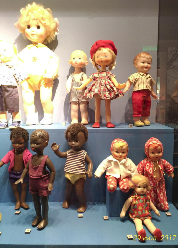 Выставка «Все лучшее – детям. Игрушки 1950–1980 годов из коллекции Сергея Романова». Часть 2