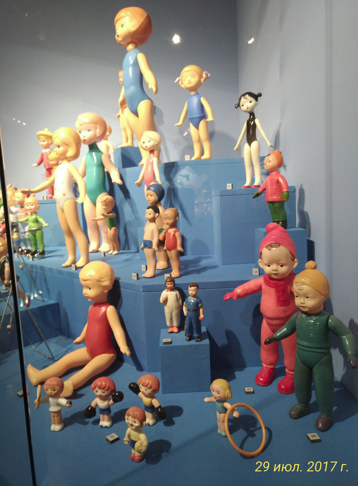 Выставка «Все лучшее – детям. Игрушки 1950–1980 годов из коллекции Сергея Романова». Часть 2