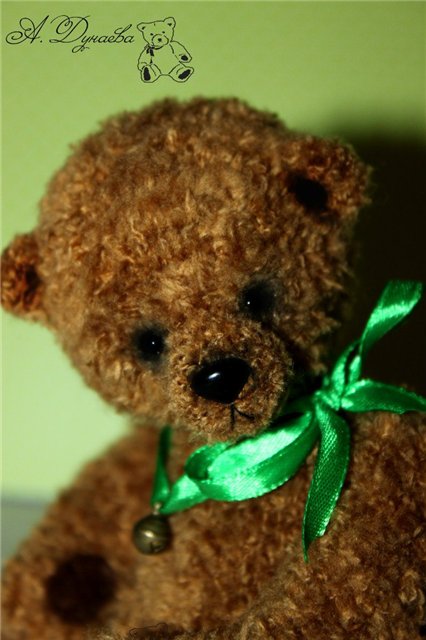 Мишка Алеша, игрушка вязанная крючком (фото 3)