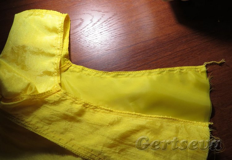 Мастер класс по пошиву плащика для куклы, выкройка