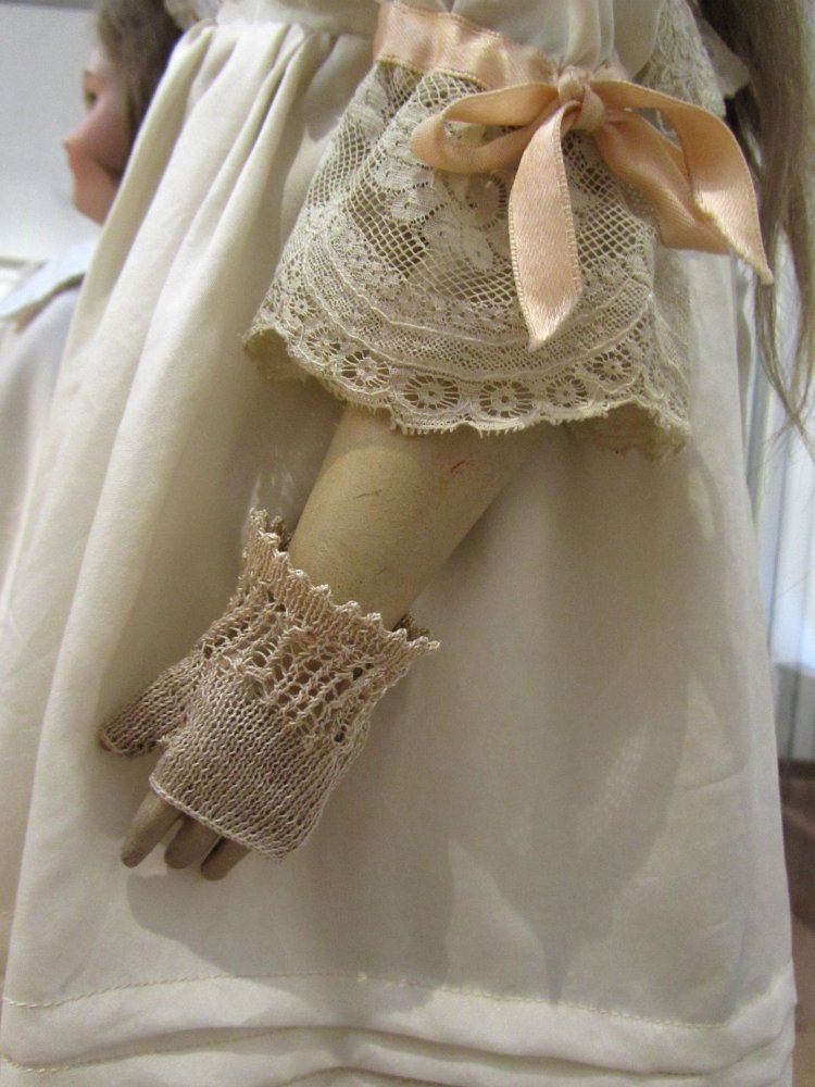 «Мода по-взрослому. Истории из кукольного гардероба» - выставка в Музее-заповеднике «Царицыно» - продолжение - детали. Часть