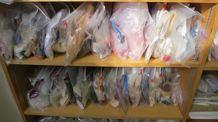 Впервые за 40 лет. День открытых дверей на кукольной фабрике R John Wright. Часть четвертая: Процесс производства. Окончание