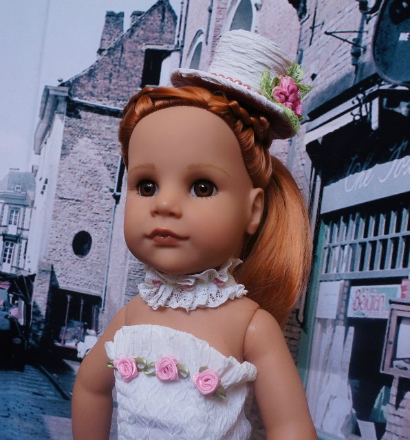 Ханна просто создана для шляпок | Бэйбики Ханна просто создана для шляпок