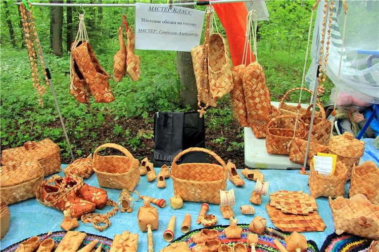 Троицкие гуляния у деревни Василёво, часть вторая. Архитектурно-этнографический музей под открытым небом "Василёво"