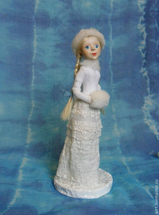 Снегурочки от разных авторов (фото 9)