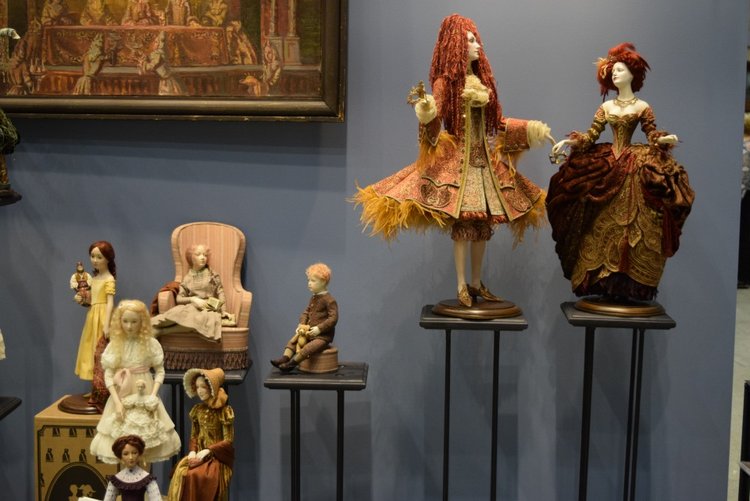 VII Московская международная выставка "Искусство Куклы". Портреты кукольной души или незримый диалог. Часть 2