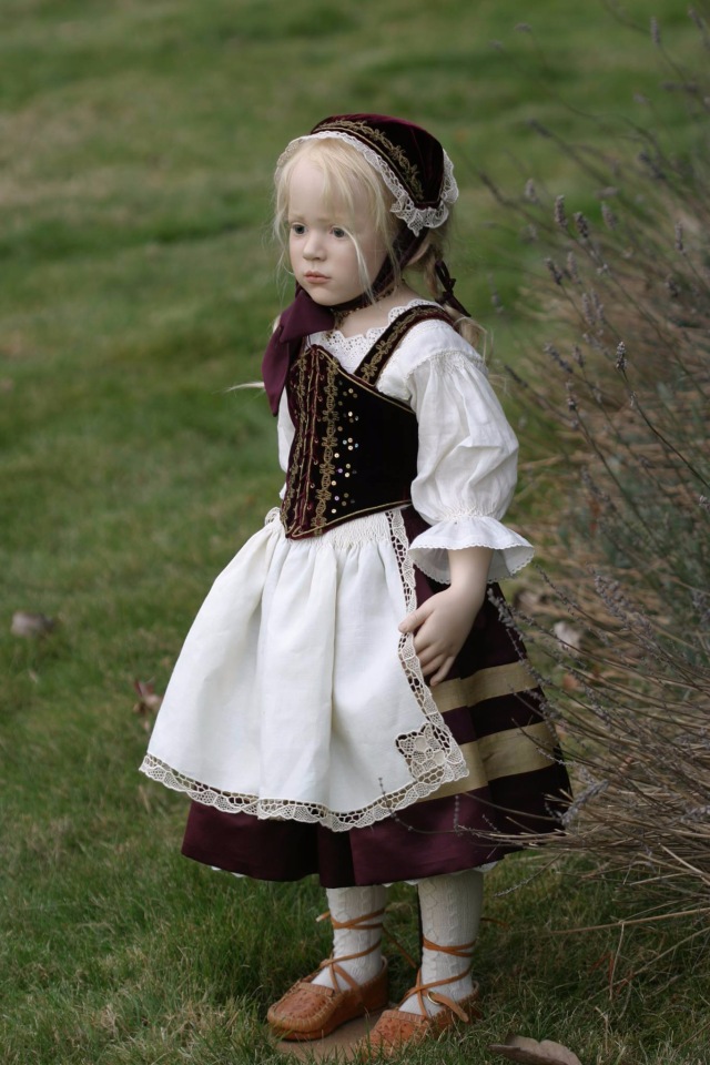 Процесс создания фарфоровых кукол - Джинн Гросс (Jeanne Gross). Часть восьмая - Национальный костюм