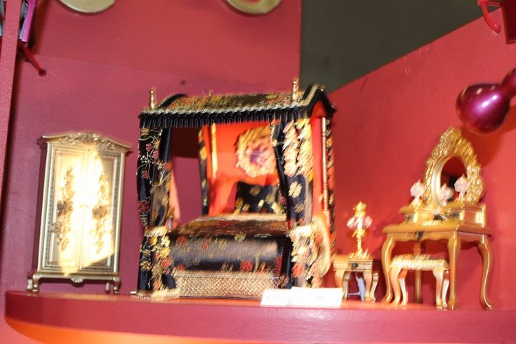 Все на выставку! Кукольные домики и миниатюра