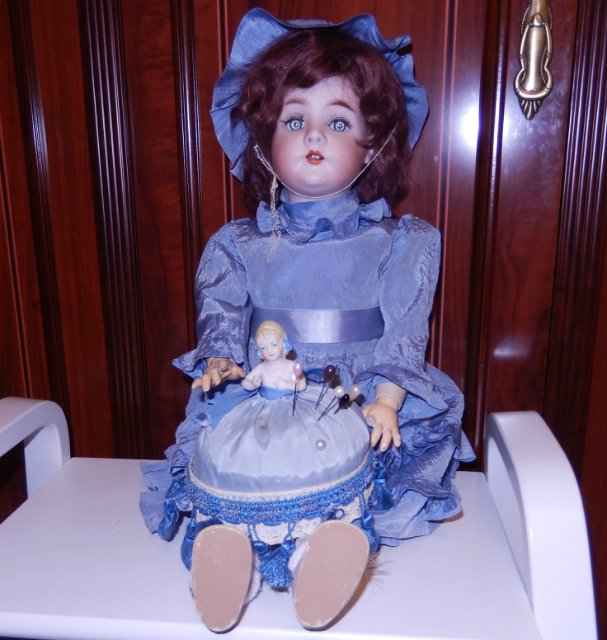 "Королева, ах, королева!" или Подскажите, знатоки антикварок, что в ней королевского