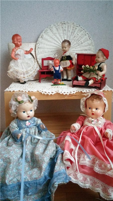 Мои антикварочки живущие у меня дома. И новенький малыш вернувшийся с реставрации