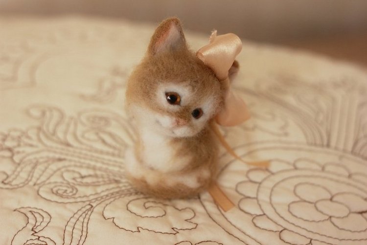 Ты откуда появился маленький