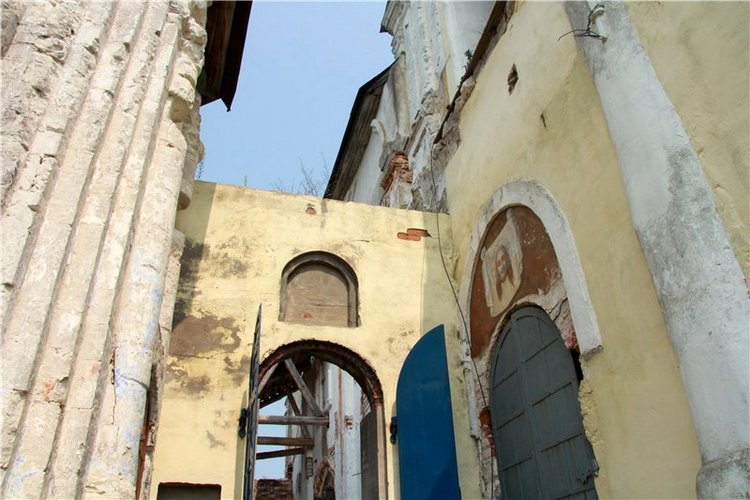 Иваниши. Храм Успения Пресвятой Богородицы (фото 8)