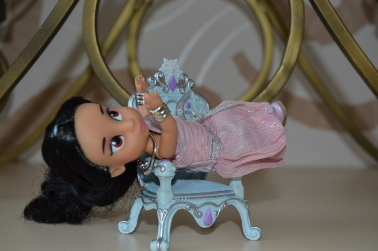 Мини дисней аниматорс Жасмин демонстрирует наряды (фото 5)