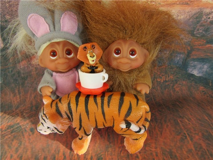 Когда я буду именинник, куплю я хвостик за полтинник. Мне продавец измерит рост и подберет по росту хвост