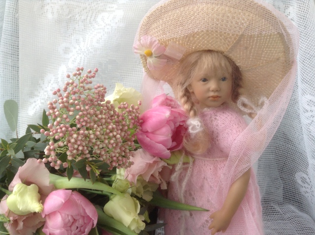 Поздравление с Весной! Или девочки в розовом. Куклы от H. Plusczok и A. Himstedt
